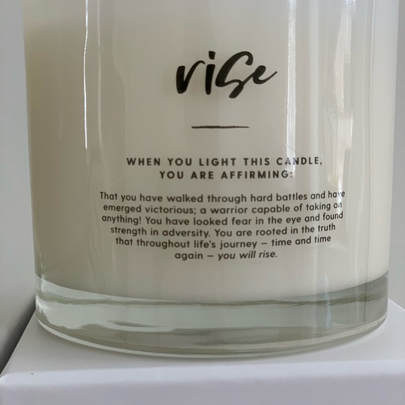 Rachel Hollis BUNDLE | 2 Books + RISE Affirmation Candle | NWT - Picture 2 of 6